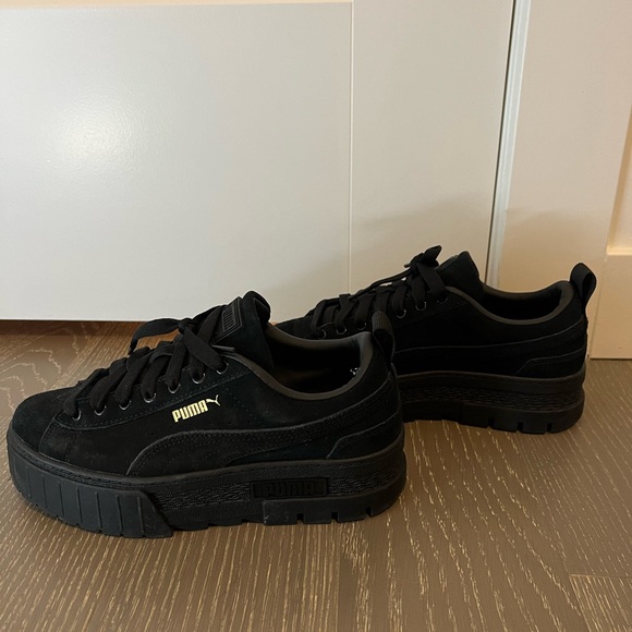 Puma Mayze Suede Sneakers sz US 7 - Picture 2 of 4